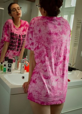 Сисястая девка с волосатой заросшей пиздой